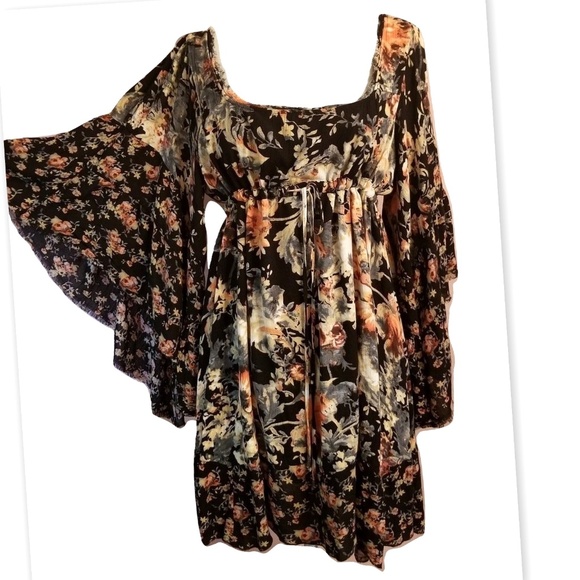 Free People Dresses & Skirts - Free People Bell Sleeve Open Back Dress